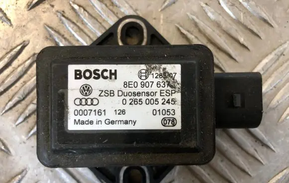 Audi A4 S4 B6 8E 8H ESP acceleration yaw rate sensor 8E0907637 0007161 0265005245