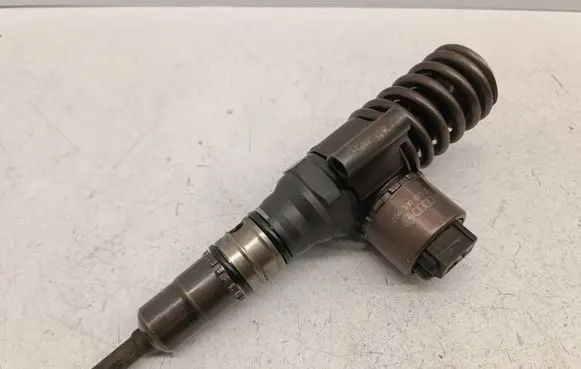 Fuel injector