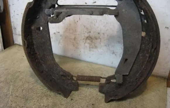 Renault Clio II Brake pads (rear) MK19098