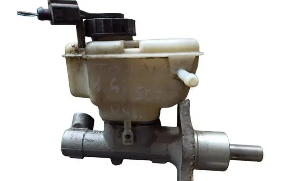 Volkswagen Touran I Master brake cylinder 1K1611301D 1K1611349C 1K1614019