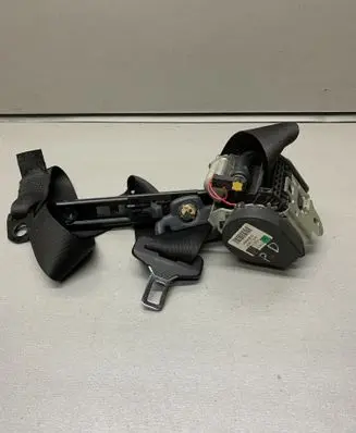 Mitsubishi Colt Front seatbelt