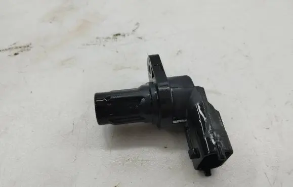 Maserati Quattroporte Camshaft position sensor 0232103076