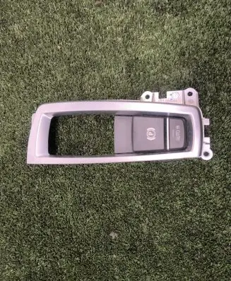 BMW 5 F10 F11 Hand parking brake switch 10041037 9385029