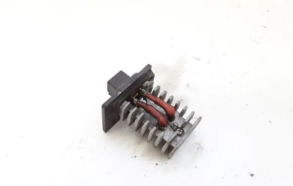 Hyundai Trajet Heater blower motor/fan resistor BM0433