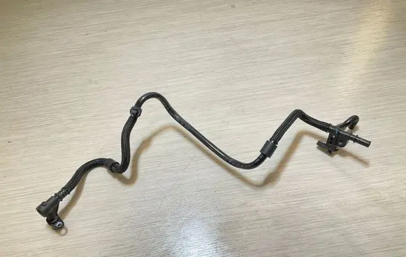 Audi Q5 SQ5 Vacuum line/pipe/hose 04L129456E