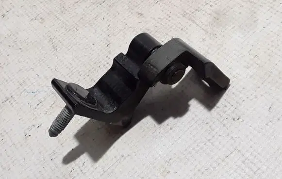 Audi A6 S6 C8 4K Rear door lower hinge 4K0833402B