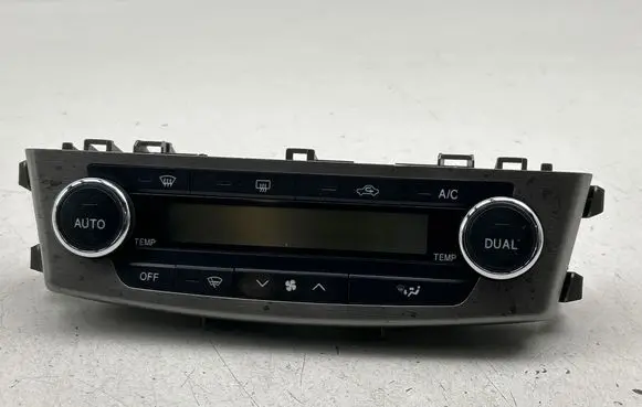 Toyota Avensis T270 Climate control unit 5590005440 E1064716 445L11072131036
