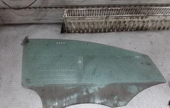 Seat Ibiza IV (6J,6P) Front door window glass four-door