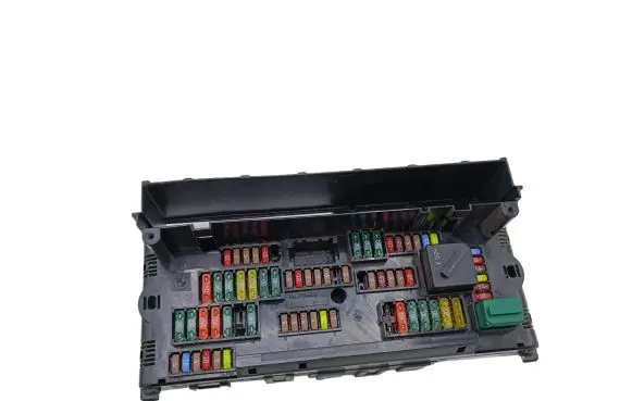 BMW 5 F10 F11 Fuse module 9252815