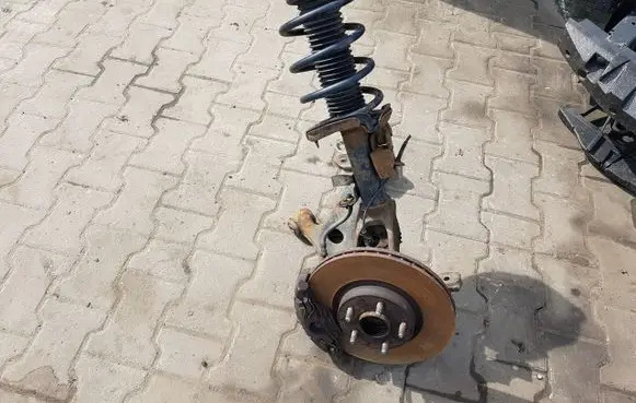 Ford Grand C-MAX Front wheel hub spindle knuckle