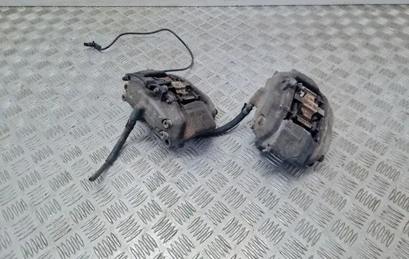 Mercedes-Benz SL R230 Front brake caliper A2305400208 A2305400108