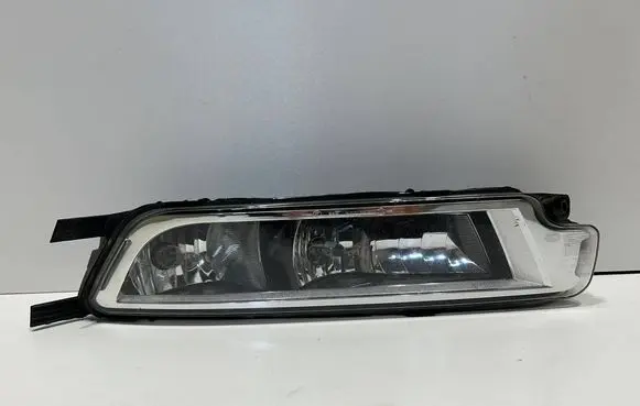 Volkswagen PASSAT B8 Front fog light 3G0941662J 1NA01183912