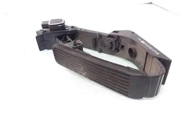 Mercedes-Benz E W211 Accelerator throttle pedal A2113000504