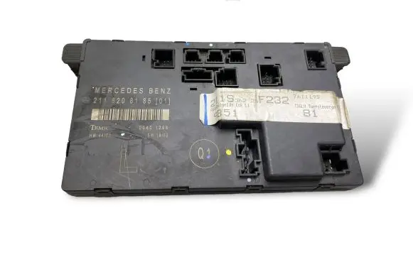 Mercedes-Benz E W211 Door control unit/module 2118208185
