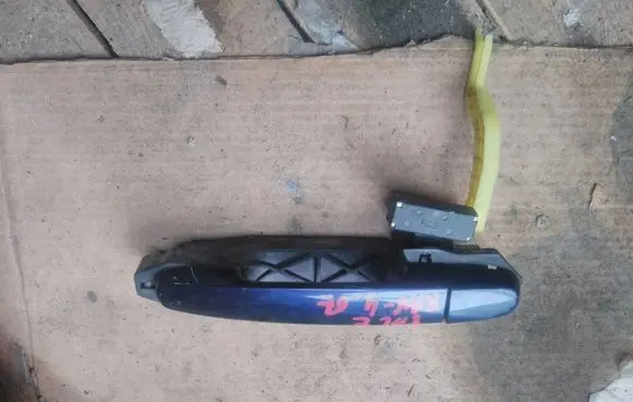 Toyota RAV 4 (XA30) Front door exterior handle