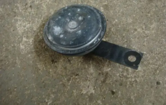 Nissan Note (E12) Horn signal