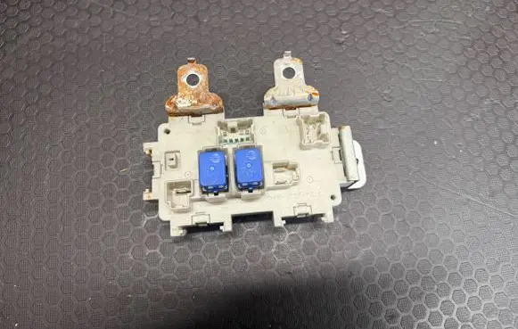 Infiniti FX Fuse box cover CG000 2081 3D22