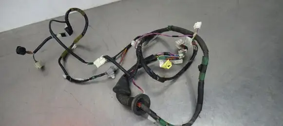 Toyota RAV 4 (XA30) Front door wiring loom/harness boot 