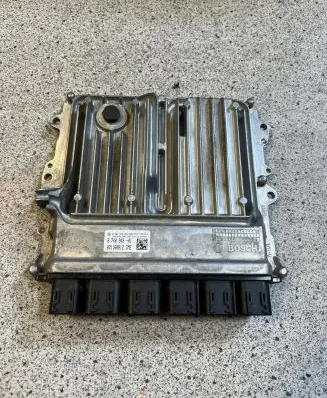 BMW 1 F20 F21 Engine control unit/module ECU 5677679