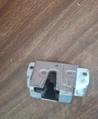 Mercedes-Benz ML W163 Tailgate/trunk/boot lock/catch/latch A1637400235