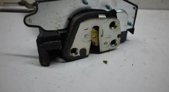 Mazda CX-7 Rear door lock