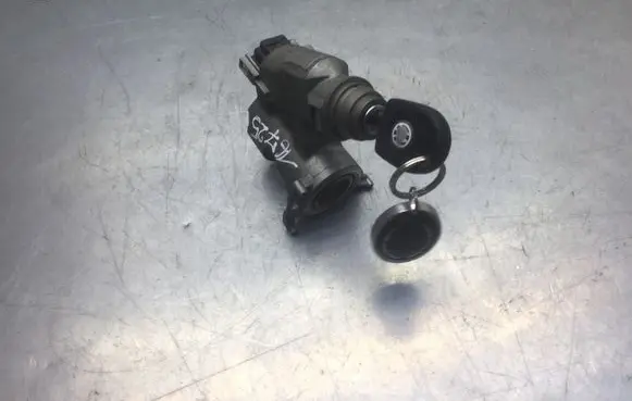 Volkswagen Polo Ignition lock 357905851 370467