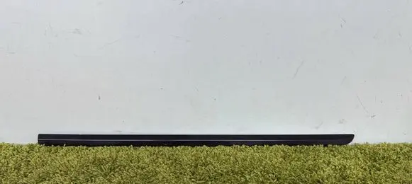 Toyota Verso Front door trim (molding) Pz415-e8494-2b