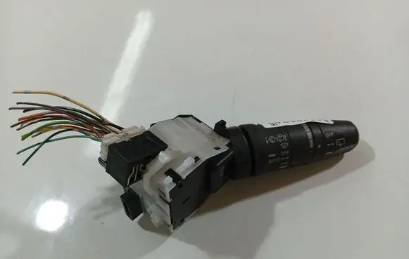 Nissan Note (E11) Wiper control stalk