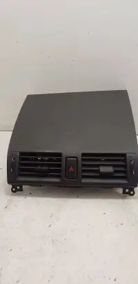 Mazda 3 I Dash center air vent grill B32H553117