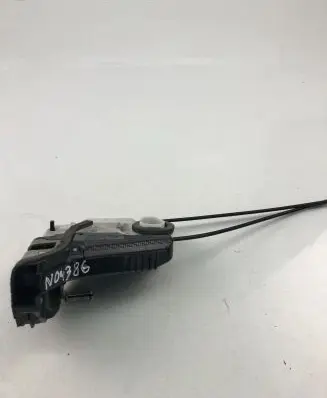 Toyota Yaris Coupe door lock (next to the handle) U2014110F1