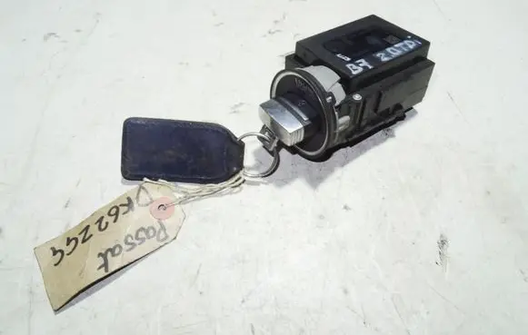 Volkswagen PASSAT B7 Ignition lock 30905843AE