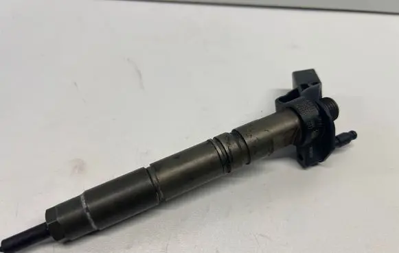 Mercedes-Benz CLK A209 C209 Fuel injector A6420700587 0445115 060930