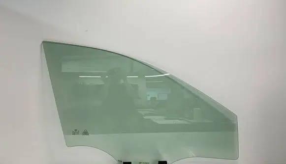 Hyundai Tucson IV NX4 Front door window glass four-door 82420N7100 55069