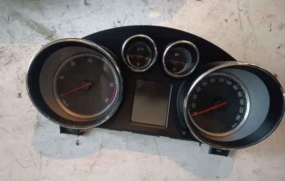 Opel Insignia A Speedometer (instrument cluster) 12844138