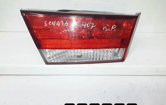 Hyundai Sonata Tailgate rear/tail lights 924033k0