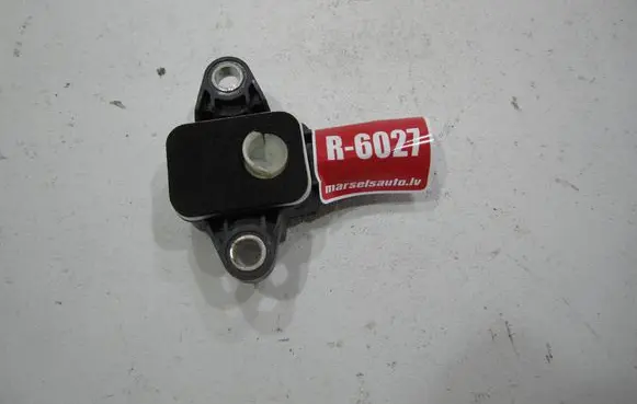 Audi A3 S3 8P Airbag deployment crash/impact sensor 8P0955557 021118 310308