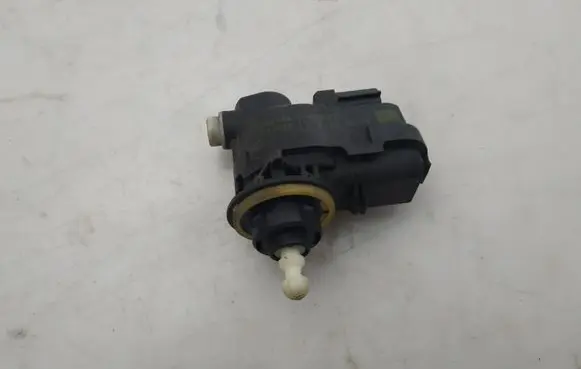 Citroen C5 Headlight level adjustment motor 89056887