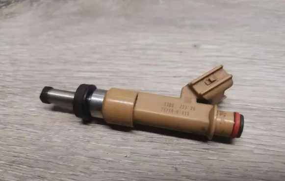 Toyota Prius+ (ZVW40) Fuel injector 232500T030 138022326