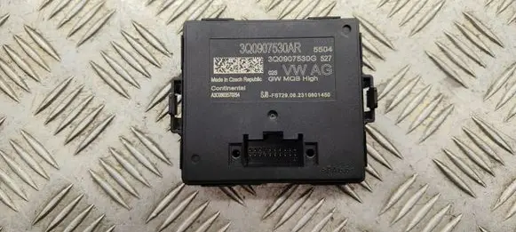 Skoda Fabia Mk4 (6VA) Gateway control module 3Q0907530AR