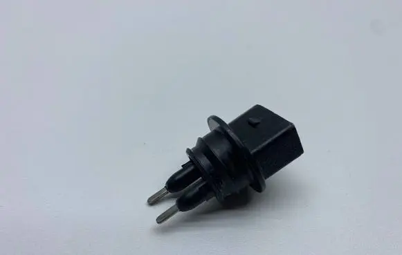 Windshield washer fluid level sensor