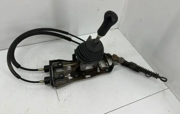 Suzuki Liana Gear shifter/selector