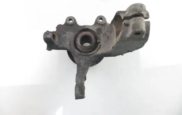 Ford Focus C-MAX Front wheel hub spindle knuckle