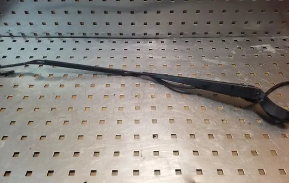 Mercedes-Benz Vito Viano W639 Front wiper blade arm 