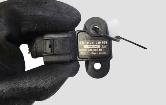 Audi Q5 SQ5 8R Air pressure sensor 0261230095 03C906051