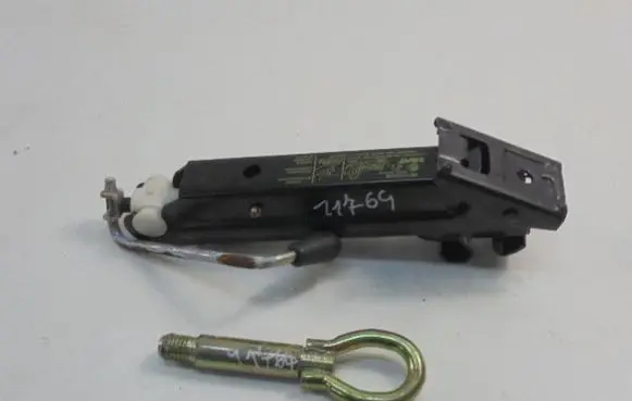 Seat Cordoba (6L) Lift Jack 6K0011031B