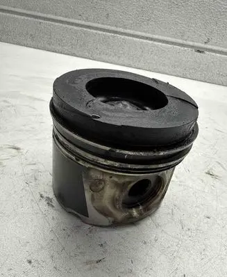 Nissan X-Trail T30 Piston 