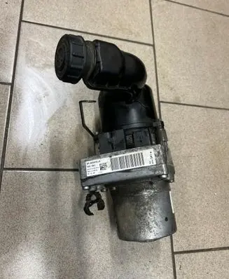 Peugeot 508 Power steering pump