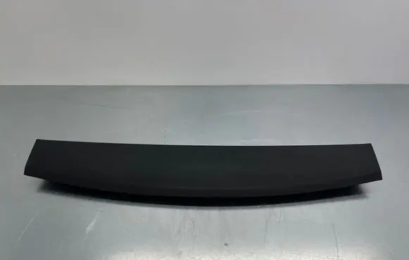 Hyundai Santa Fe Tailgate trim 817612W000