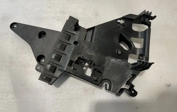 Volvo S80 Holder (bracket) 30661074
