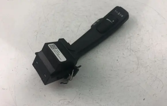 Volvo V70 Indicator stalk 31275359